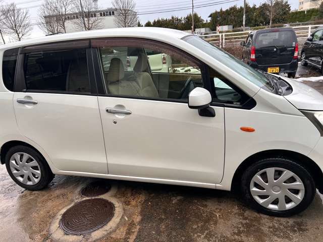 当店のお車をご覧いただき、ありがとうございます！お気づきの点がございましたら、お気軽にお電話いただけますと幸いです。営業時間は、火曜日~日曜日の9~18時です。　TEL：0078-6002-874342