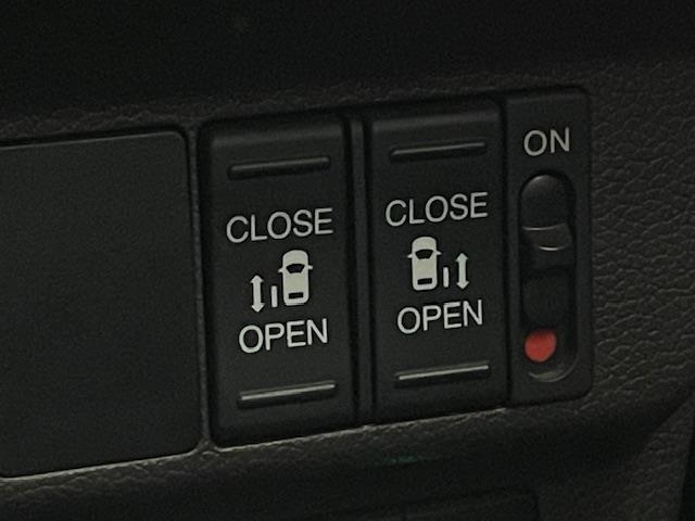 【運転席操作部】快適なドライブを楽しむための機能が装備されています！運転席から触れるので、使いやすいです！除菌プランいれていただくと、さらに清潔で安心していただけます！