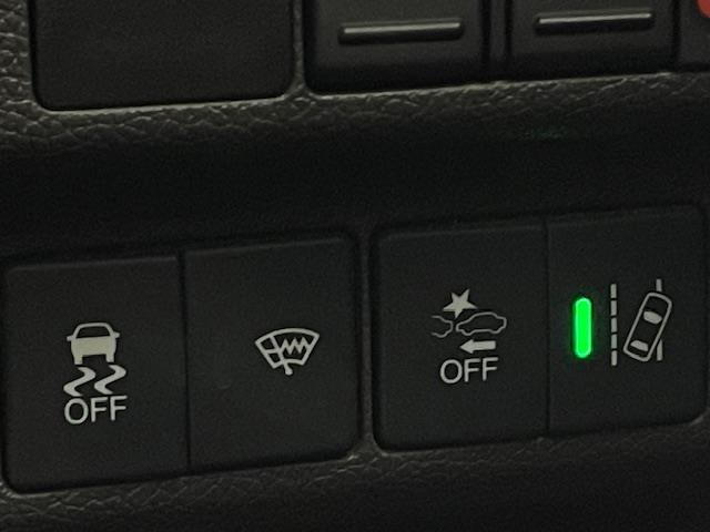 【運転席操作部】快適なドライブを楽しむための機能が装備されています！運転席から触れるので、使いやすいです！除菌プランいれていただくと、さらに清潔で安心していただけます！