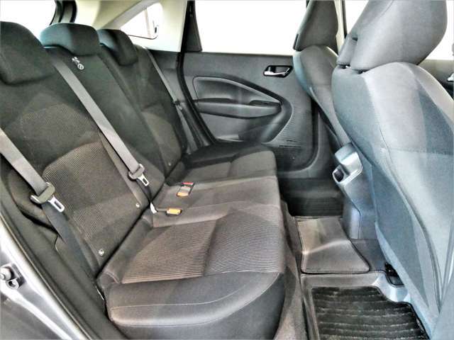 ひとクラス上のセダンに匹敵するほどの広さが好評の室内空間☆くつろぎ・乗り降り・使いやすさをトータルにパッケージ☆