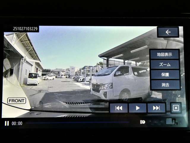 もしもの瞬間を逃さず記録するナビ連動ドライブレコーダー☆今では必需品ですね♪（フロント＋室内）