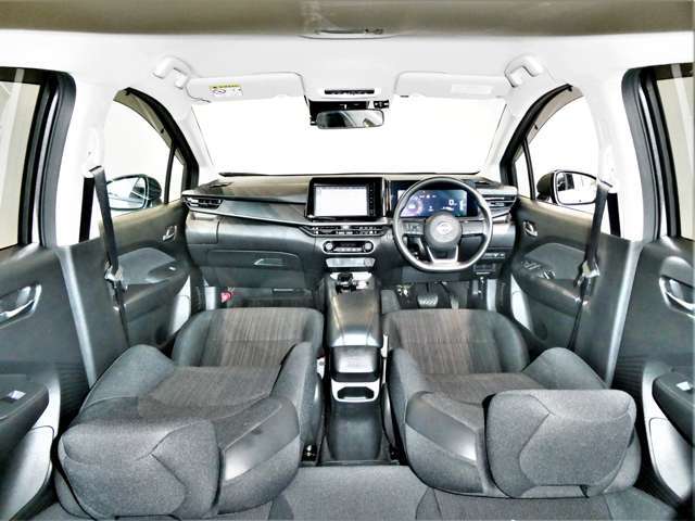 想像を超えた広さと快適さ、そして使いやすさ☆コンパクトなボディにゆとりの空間がひろがります♪