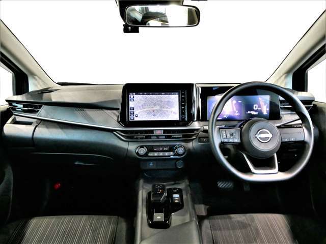 運転席からの視界が広く、隅々まではっきり見渡せます☆