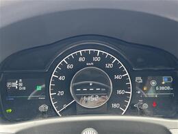 こちらメーター周りの写真になります。第三者機関でしっかりチェックをしております。ガリバーではメーター改ざん、走行不明の車は一台もありません。お客様が安心できる車両のみを取り扱っております！