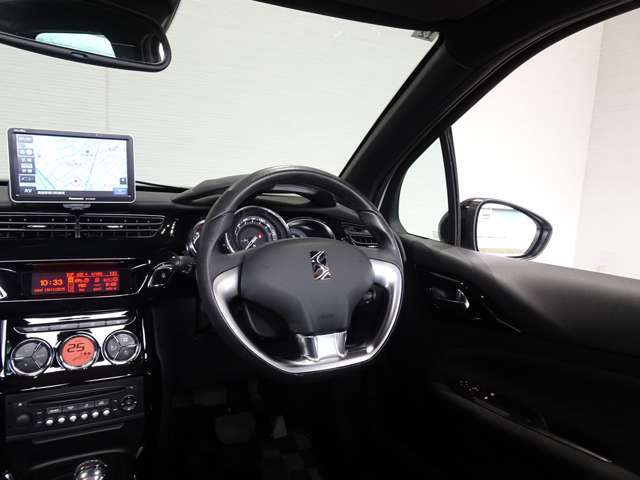 現在限られた人員で多数のお問い合わせに対応していることや、ショールーム以外のモータープールにて保管をしている車輌も多数あるため、実車をご覧になりたい場合はご来店前に事前確認のご連絡をお願い致します。