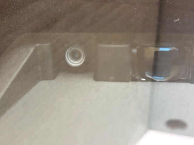 【トヨタセーフティセンス】走行中に前方の車両等を認識し、衝突しそうな時は警報とブレーキで衝突回避と被害軽減をアシスト。より安全にドライブをお楽しみいただけます。