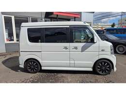 【安心して下さい！付いてますよ！！】「初めてのクルマ購入や初めての中古車で少々不安・・」そんなお気持ちありませんか?！当社の2020年式以降の国産車には【半年間5000KM保証】が付いています！！