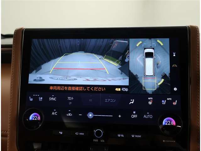 純正ナビのお取りカーナビが付いていれば初めて通る道でも迷わずに目的地にたどり着けますね。迷わなければ余計なガソリンも使わずにエコです。付けも承れます。