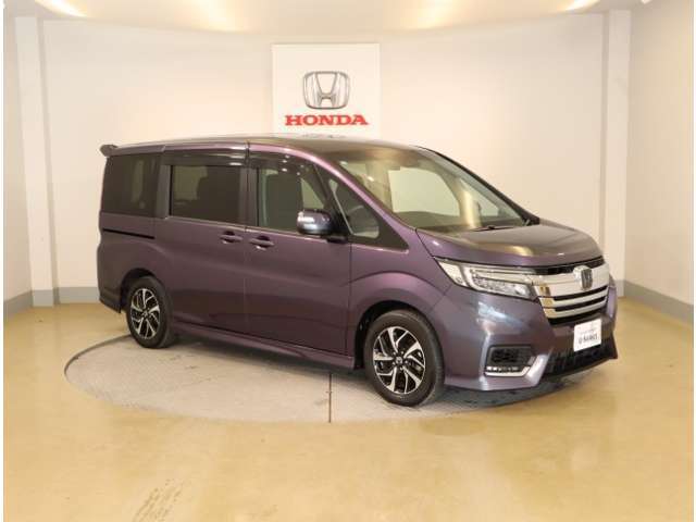 「自動車保険」と「あんしん特典」がひとつになったHondaのお店ならではの保険プランです。お客様のカーライフにより一層の安心をプラスします。