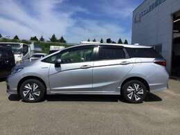 サービスピット完備！車検・一般整備・板金塗装、すべてお任せ下さい！
