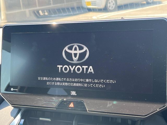 【純正12.3インチワイドナビ】高級感とインパクトのある大型ワイドナビを装備。各種オーディオ操作はもちろん、横長ワイド画面でのマップ2分割表示など、利便性も高いナビです♪