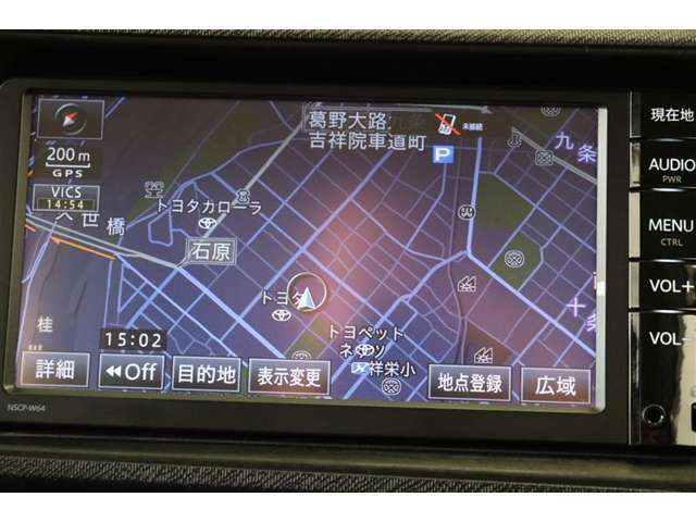 純正7インチSDナビ。CD・SD・電波の弱い環境下でも映像が途切れにくく、受信感度の良いワンセグTV対応です。
