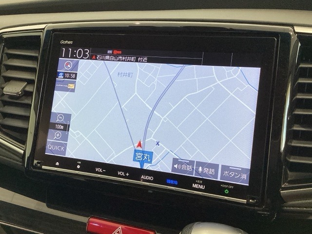 アップルカープレイ対応ギャザズナビ搭載です。知らない道も安心ですね！
