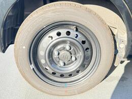 ホイールに目立った傷もなく綺麗な状態です！