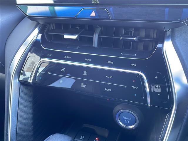 【　オートエアコン　】車内温度を感知して自動で温度調整をしてくれるのでいつでも快適な車内空間を創り上げます！