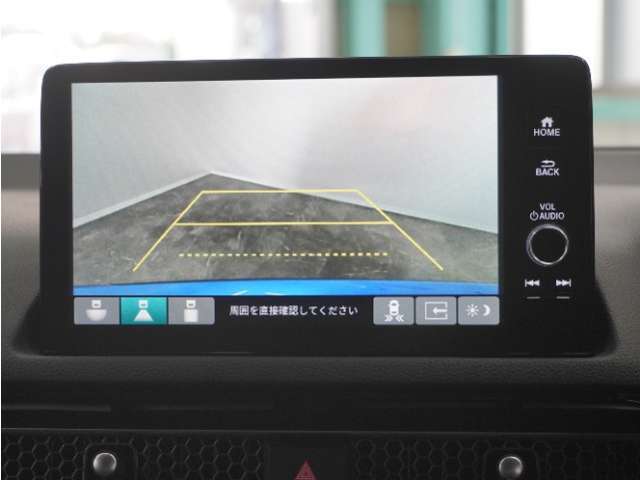 ◆バックカメラ◆リバースにするだけで映ります、後方の安全確認や、狭い駐車場での車庫入れ、雨の日や夜間など視界の悪い時に便利です！安全にバックする為には欠かせない装備です。
