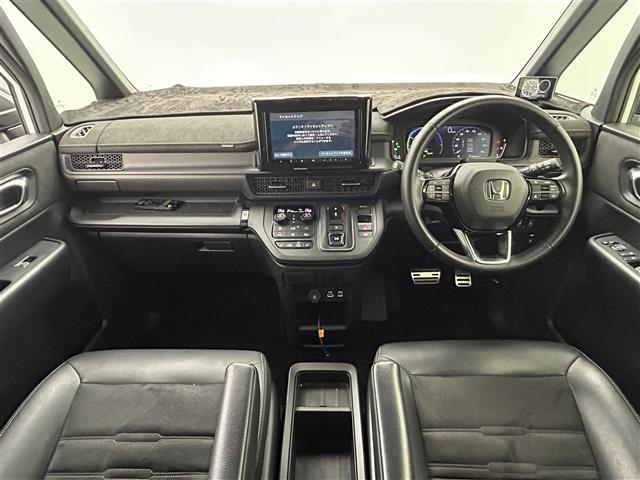 【インパネ全体】全方位で視界が広く、高い目線で運転もしやすいです！