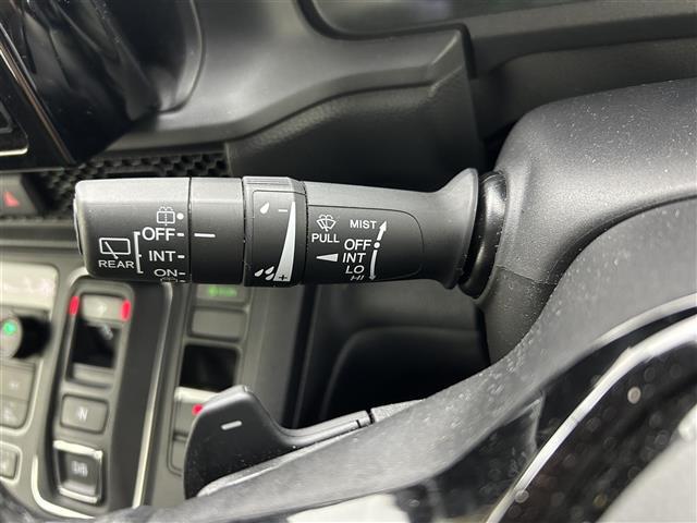 【運転席操作部】快適なドライブを楽しむための機能が装備されています！運転席から触れるので、使いやすいです！除菌プランいれていただくと、さらに清潔で安心していただけます！