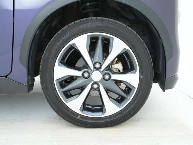 装着タイヤ★純正アルミホイール＆夏タイヤです★