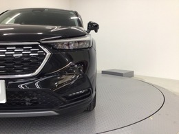 【LEDヘッドライト】ディスチャージヘッドライト（HID）と同等の明るさで、夜道や雨天走行が明るく視界良好！！　フォグライトも装備で、安心感さらにUPです♪安心ドライブを楽しんで下さい♪