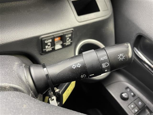 【ランプスイッチ】自動または手動でヘッドランプなどを点灯・消灯できます！