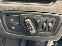 【運転席操作部】『運転席周辺の装備』の画像になります。快適なドライブを楽しむための機能が装備されています！運転席から触れるので使いやすいです！