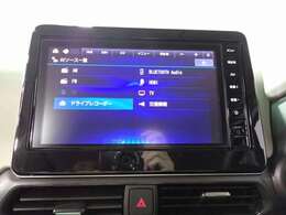 ◆三重県最大級の大型屋内中古車センター♪ヴァーサス鈴鹿店です♪オールジャンルの展示車が盛り沢山です♪在庫の無い車両のオーダーも受け付けます♪電話→059-384-5050までお問合せ下さい◆