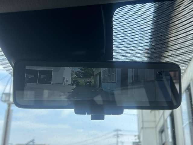 インテリジェントアラウンドビューモニターで駐車が苦手でも安心して駐車出来ます☆