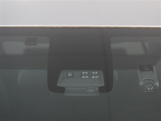 サポカーは、高齢運転者を含めたすべてのドライバーによる交通事故の発生防止・被害軽減対策の一環として、国が推奨する新しい自動車安全コンセプトです。詳しくは販売店スタッフまでおたずねください。