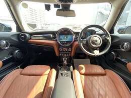 LIBERALAは、輸入車選びの新たなスタイルを提案するインポート・セレクト・ブランドです。オーナー様となる方がクルマから直接感じる感性を第一にした、適切な一台との出会いをコーディネートいたします。