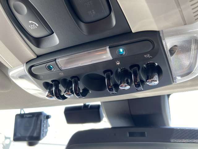 LIBERALAでは多種多様の車種をご用意させていただいております。お客様がご納得いくまで、そのお車の持つ特性を五感すべてで感じ取っていただける場をご提供します。