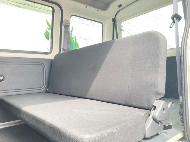 【販売】お車のご購入が初めての方や、お車に詳しくない方でも分かりやすいご説明を心がけております☆お客様を中心に、地元スタッフが出来る限りのサービスでお応え致します(^з^)-☆