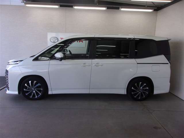 ご購入後も安心のトヨタロングラン保証付きです。別途有償にて選べる延長保証（＋1年、＋2年）もお選びいただけます。詳しくは販売店スタッフまでおたずねください。