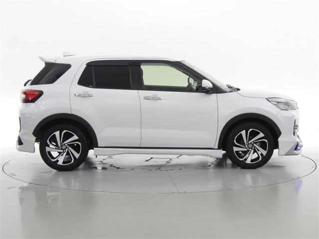 様々なライフスタイルにマッチしたカーライフの可能性を広げるSUV。走破性の良さが魅力ですよね。