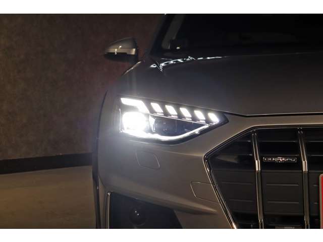 暗い夜道も明るいLEDヘッドランプになります！