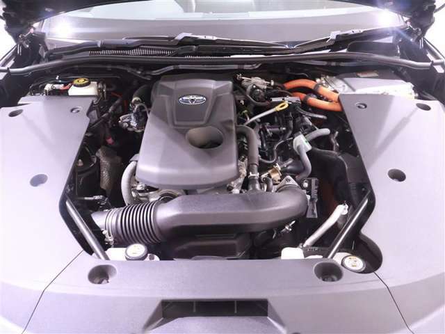 ★★★トヨタ認定中古車★★★　見えないところまで美しく。室内からエンジンルームまで徹底的に洗浄。「まるごとクリーニング」実施済み！気持ちよくお乗りいただけますようクリーニング済みです。