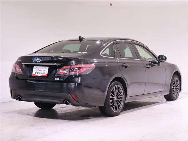 ★★★トヨタ認定中古車★★★　1年間走行距離無制限の「ロングラン保証」が付いています。全国約5,000ヶ所のトヨタのお店で保証修理可能です。お出かけ先でも安心です。選べる延長保証もご用意しています。