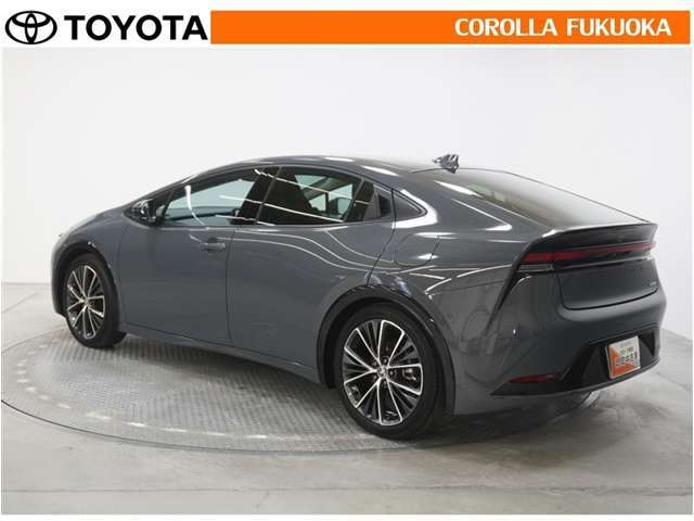 ロングラン保証は、1年間走行距離無制限のロングラン保証付。「カローラ福岡サービス認証工場」でサービスを受けられます。