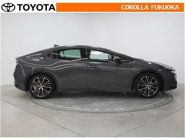 買った後も安心！整備はカローラ福岡サービス認証工場にお任せください。