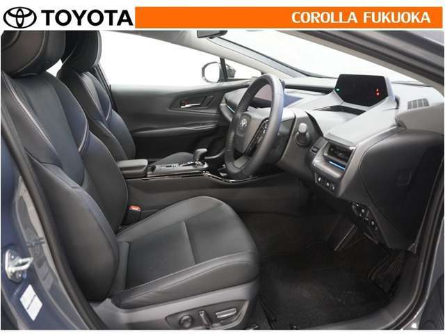 お客様にお座りいただくシートは、手作業で丁寧に洗浄いたしました。