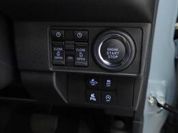 プッシュボタンスタート。かばんやポケットからキーを出さなくても、携帯して、ブレーキを踏んでボタンを押せばエンジンスタート。乗車から発進までがスムーズです。