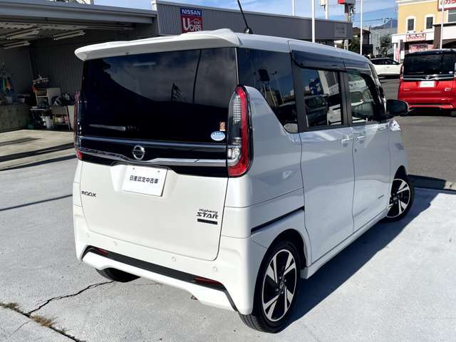 ボディ色はホワイトパール！