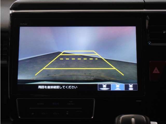 ◆バックカメラ◆リバースにするだけで映ります、後方の安全確認や、狭い駐車場での車庫入れ、雨の日や夜間など視界の悪い時に便利です！安全にバックする為には欠かせない装備です。