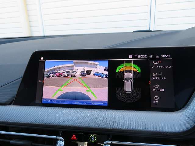 ◆iDriveを装備。操作系統をディスプレイから独立させることで、人間工学に基づいた最適な運転環境を実現しております。◆