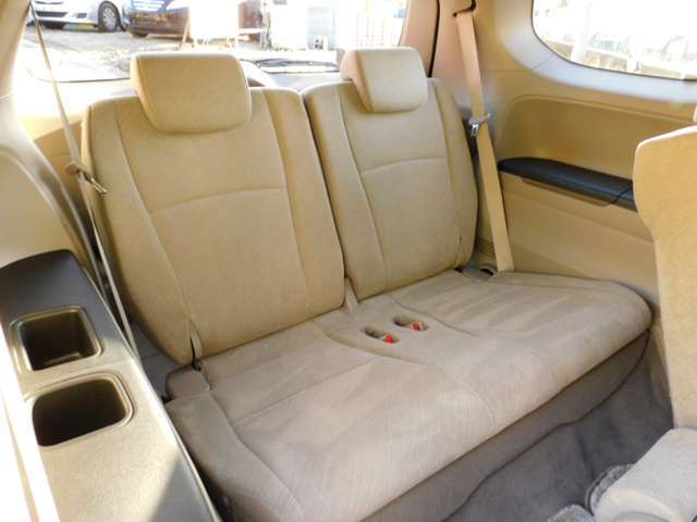 内装、外装クリーニングは気持ちよくお乗り頂けるよう丁寧に致します。