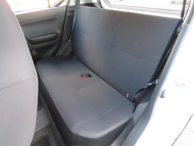 リヤシートも状態良好♪是非一度ご来店いただき、実際に座ってみてくださいね！