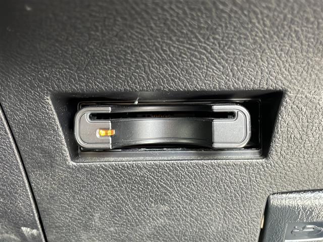 【　ETC　】今やカーライフにおける重要性はナビにも匹敵するのではないでしょうか？セットアップを行うことで利用可能になります！