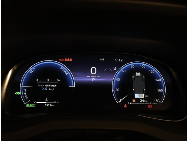 反応のいいステアリング。ぜひお車を見ていただき、取り回しをご確認ください。