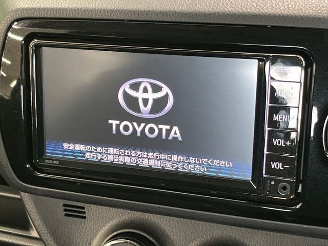 【純正ナビ】人気の純正ナビを装備。オーディオ機能も充実しており、Bluetooth接続すればお持ちのスマホやMP3プレイヤーの音楽を再生可能！毎日の運転がさらに楽しくなります！！