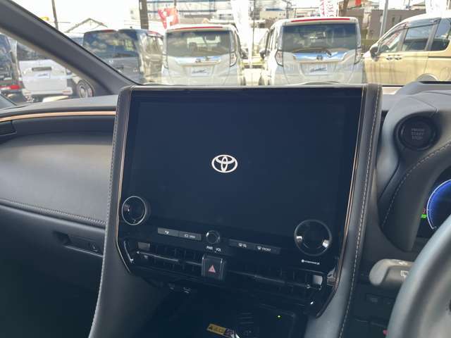 ☆純正14型インチディスプレイオーディオ☆　地デジやBluetoothなども搭載☆